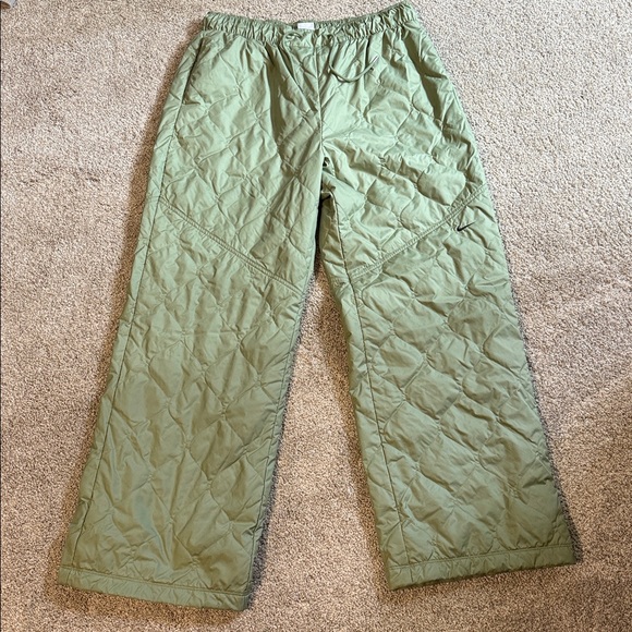 Nike Women's XL Quilted High-Waisted Wide Leg Green Pants Lined Insulated - Picture 4 of 6